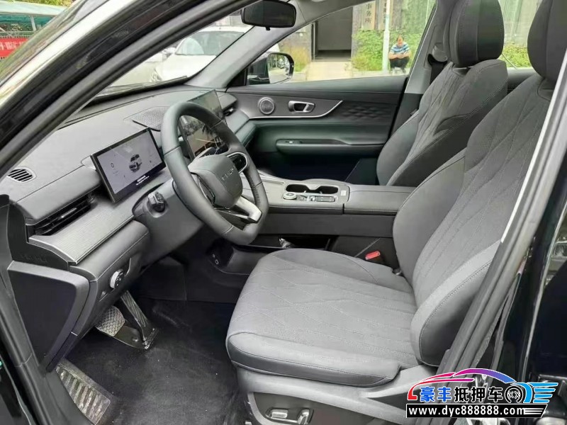 25年奇瑞瑞虎8轿车抵押车出售