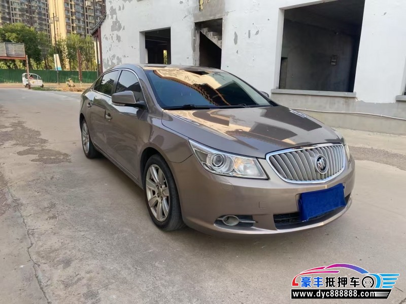 10年别克君越轿车抵押车出售