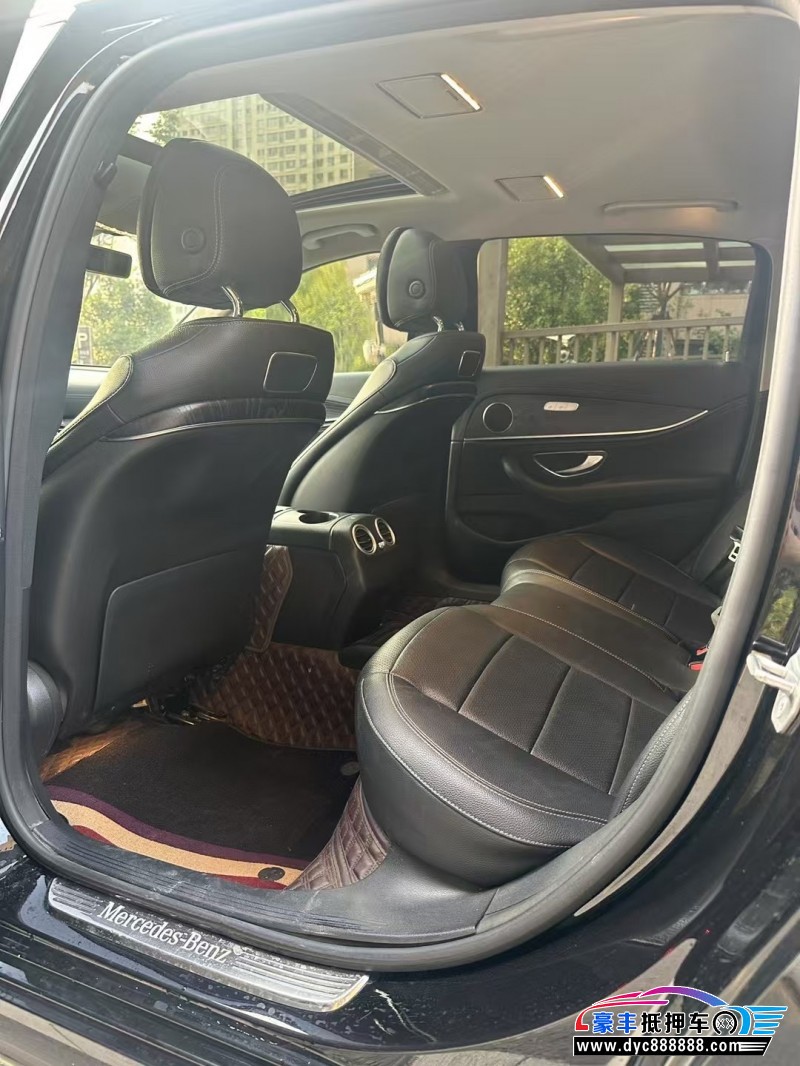 18年奔驰E轿车抵押车出售