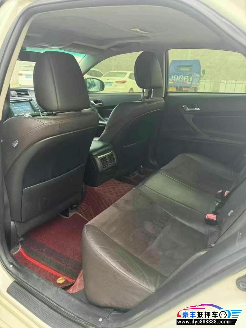 14年丰田锐志轿车抵押车出售