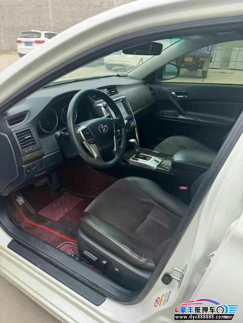 14年丰田锐志轿车抵押车出售
