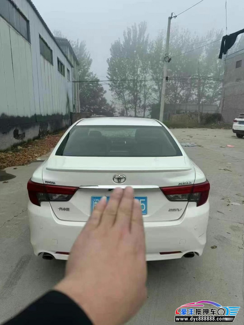 14年丰田锐志轿车抵押车出售