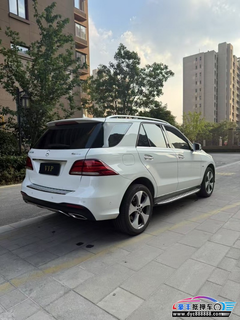 18年奔驰GLE轿车抵押车出售