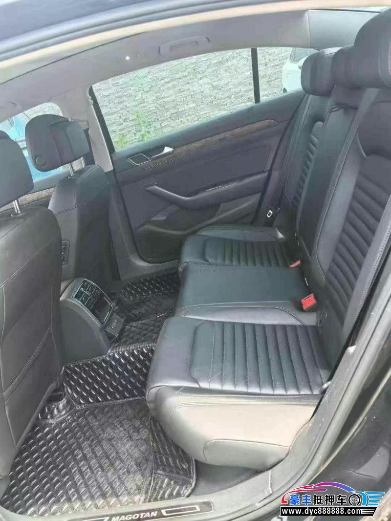 19年大众迈腾轿车抵押车出售