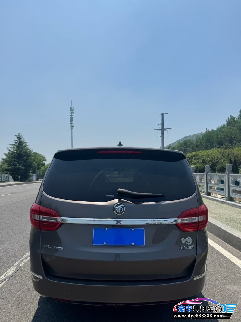 16年别克GL8轿车抵押车出售