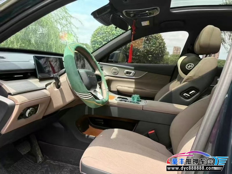 24年奇瑞瑞虎8轿车抵押车出售