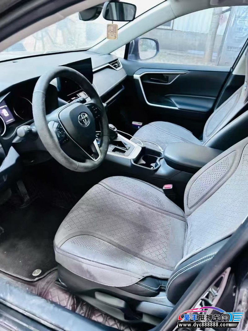 24年丰田RAV4荣放轿车抵押车出售