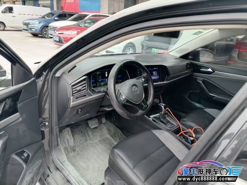 20年大众速腾轿车抵押车出售