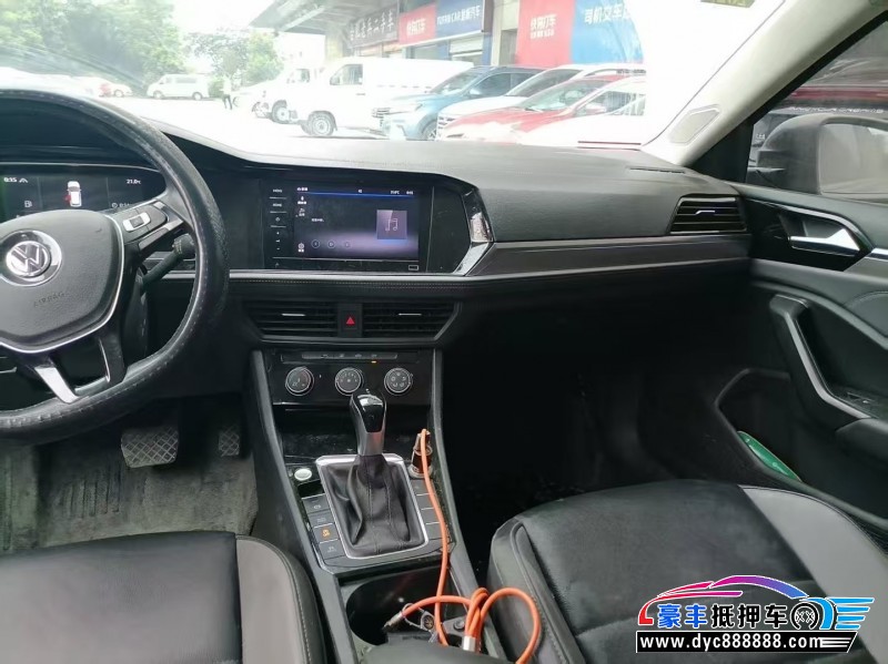 20年大众速腾轿车抵押车出售