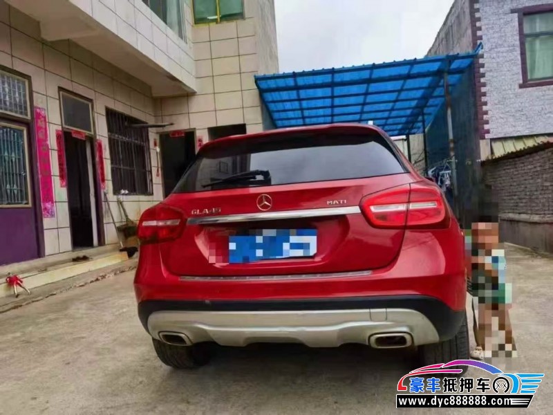 16年奔驰GLA轿车抵押车出售