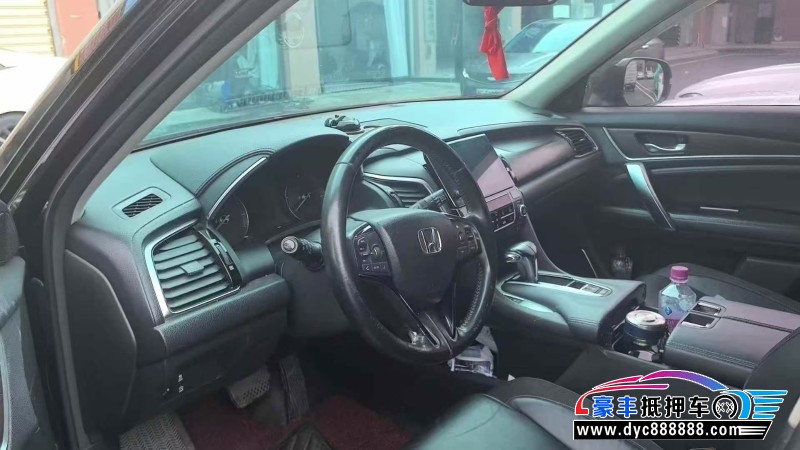 18年本田冠道轿车抵押车出售