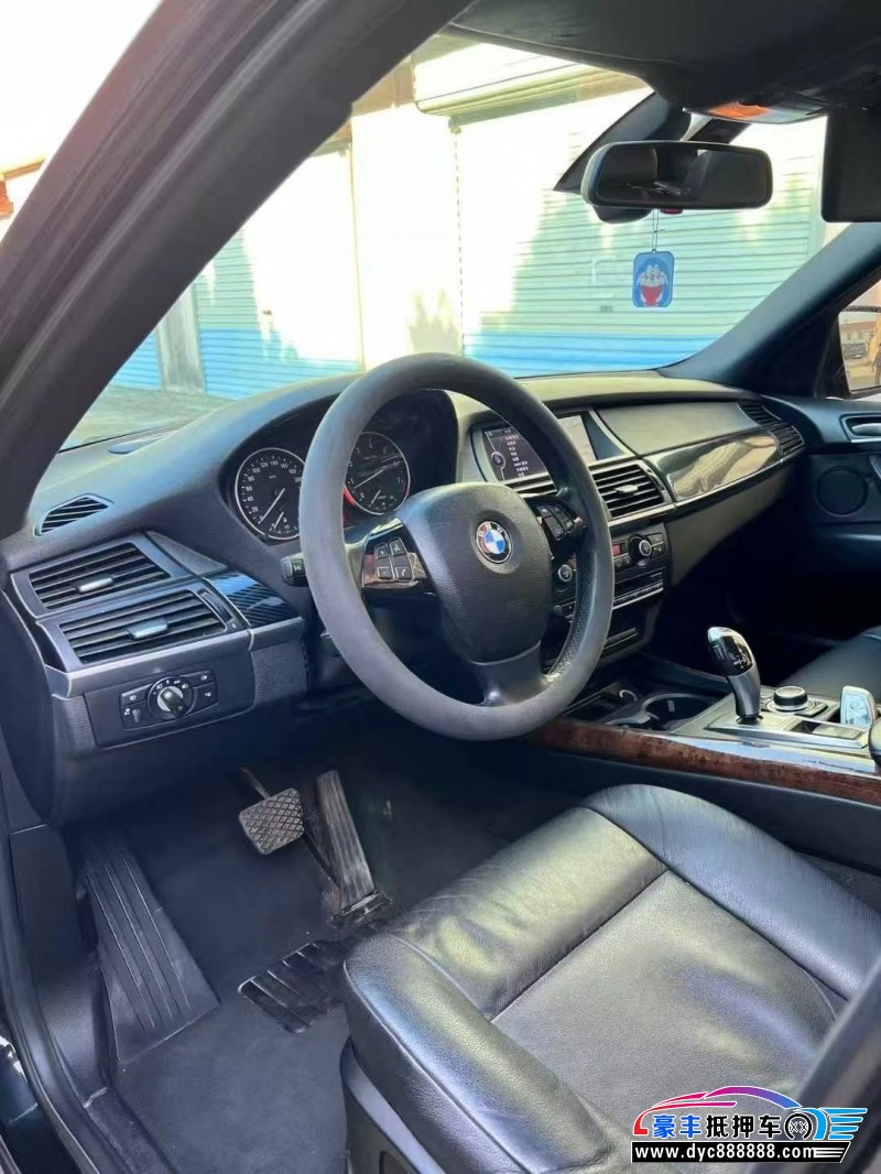 10年宝马X5轿车抵押车出售