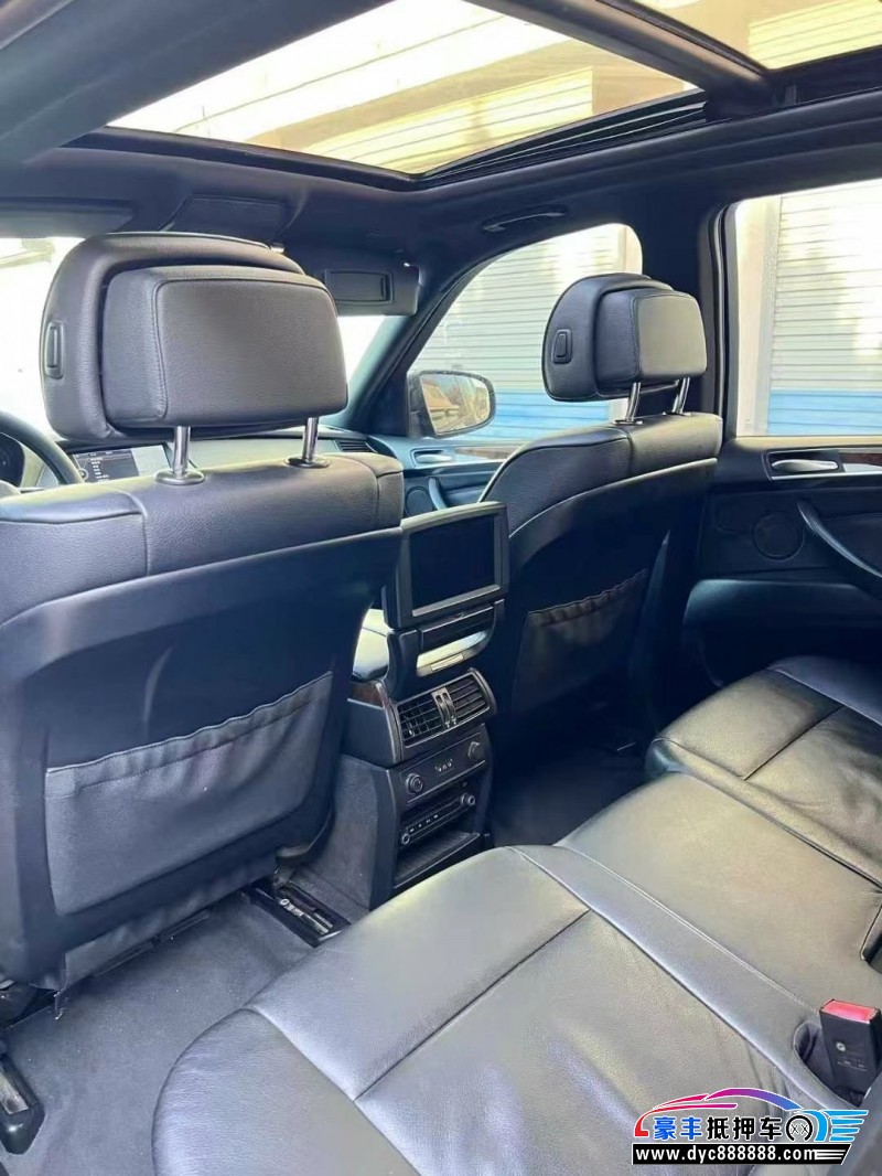 10年宝马X5轿车抵押车出售