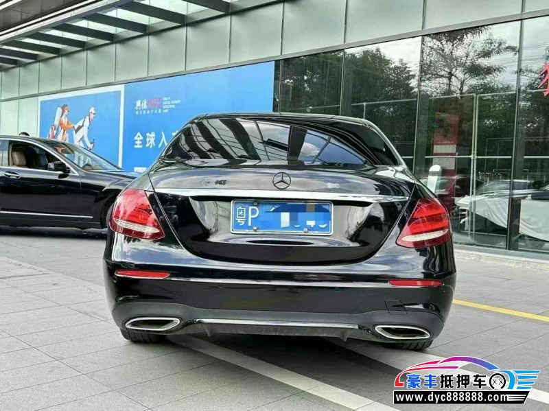 17年奔驰E轿车抵押车出售