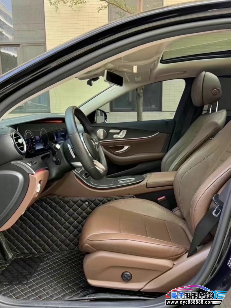 17年奔驰E轿车抵押车出售