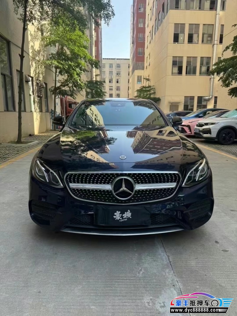 17年奔驰E轿车抵押车出售