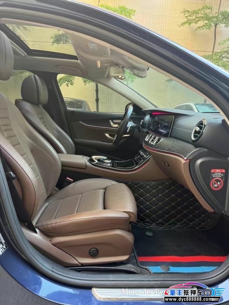 17年奔驰E轿车抵押车出售