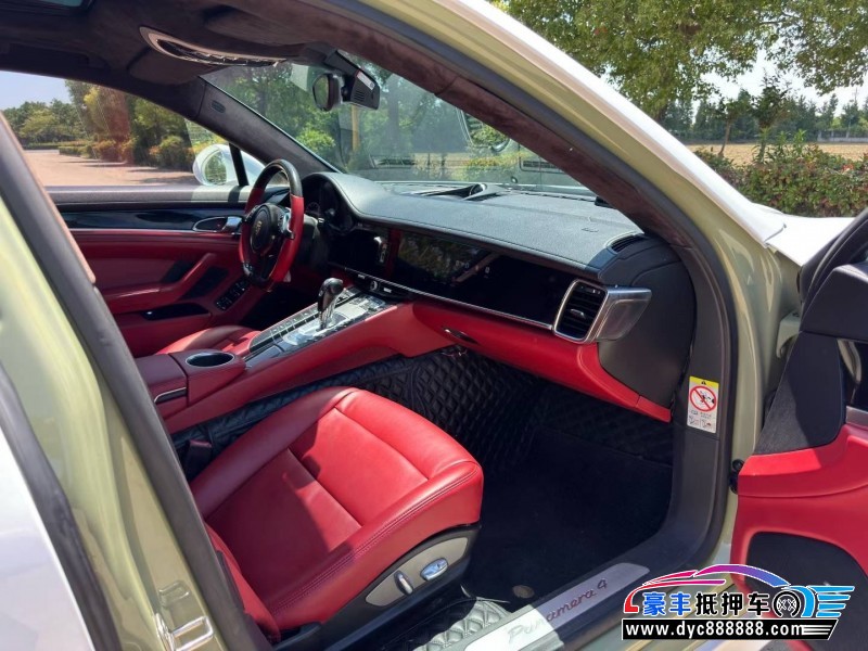 12年保时捷帕纳梅拉轿车抵押车出售