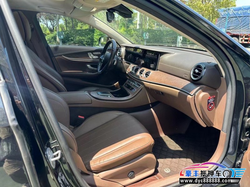 21年奔驰E轿车抵押车出售