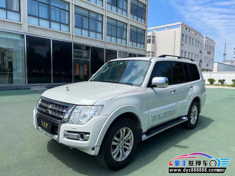 18年三菱帕杰罗轿车抵押车出售