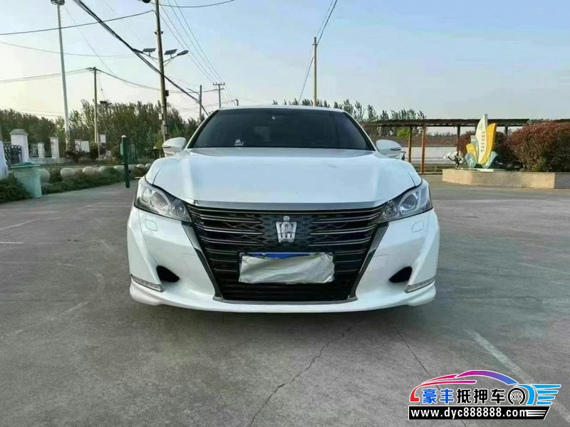 18年丰田皇冠轿车抵押车出售