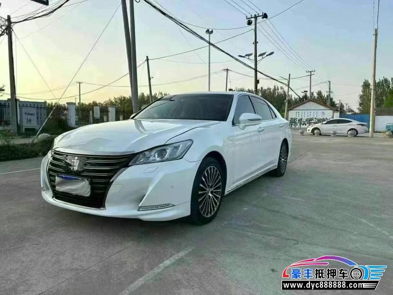 18年丰田皇冠轿车抵押车出售