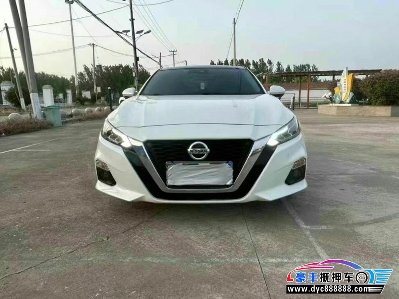 22年日产天籁轿车抵押车出售