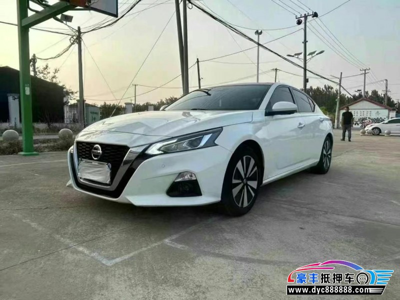 22年日产天籁轿车抵押车出售