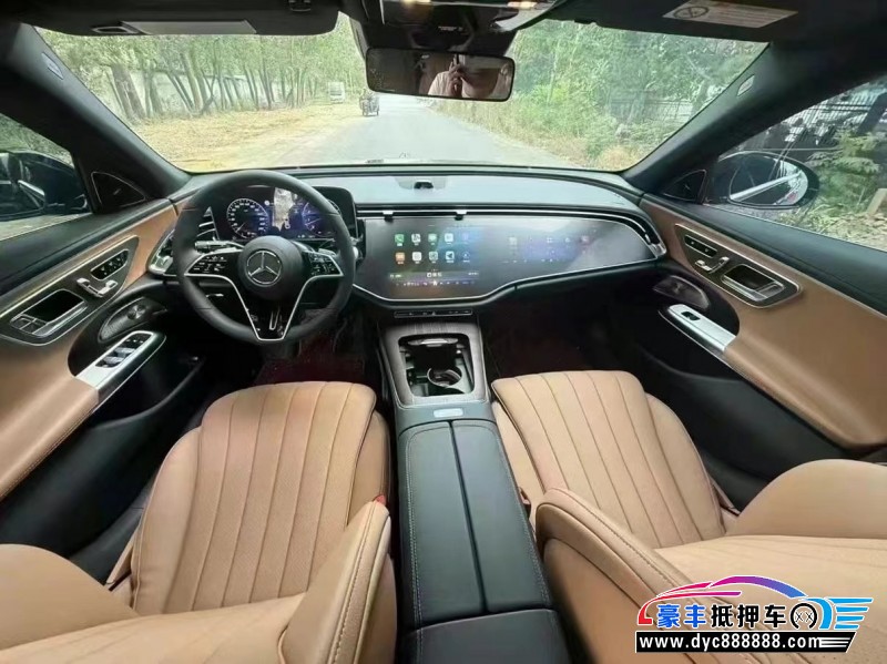 25年奔驰E轿车抵押车出售