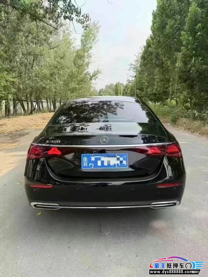 25年奔驰E轿车抵押车出售