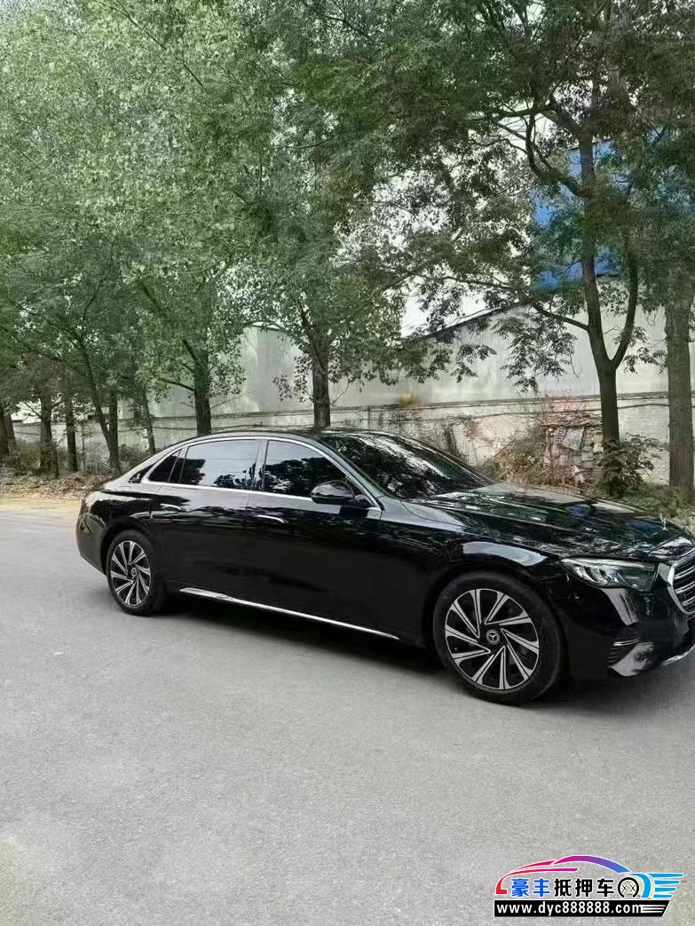 25年奔驰E轿车抵押车出售