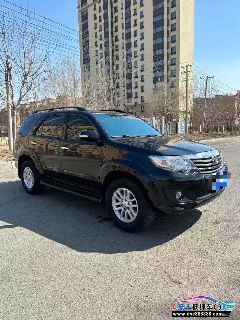 18年丰田奔跑者轿车抵押车出售