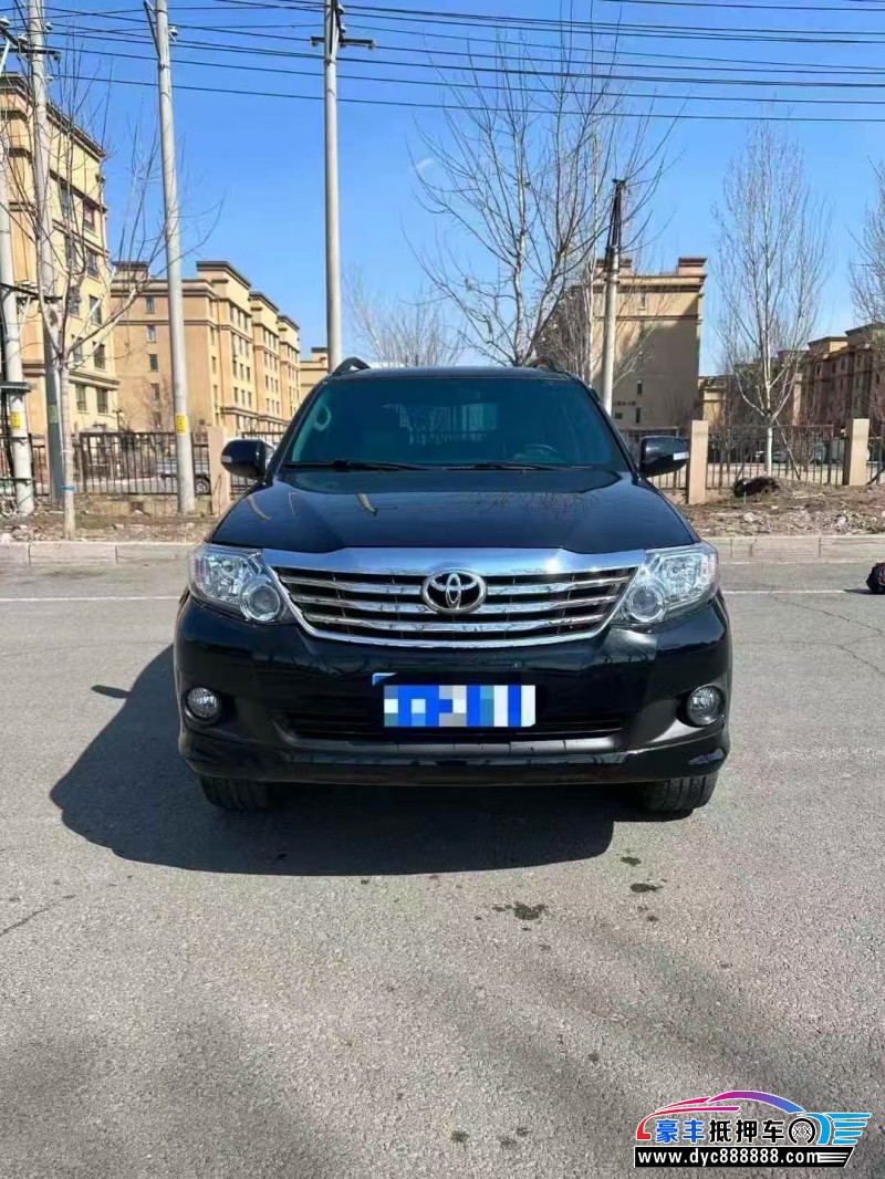 18年丰田奔跑者轿车抵押车出售