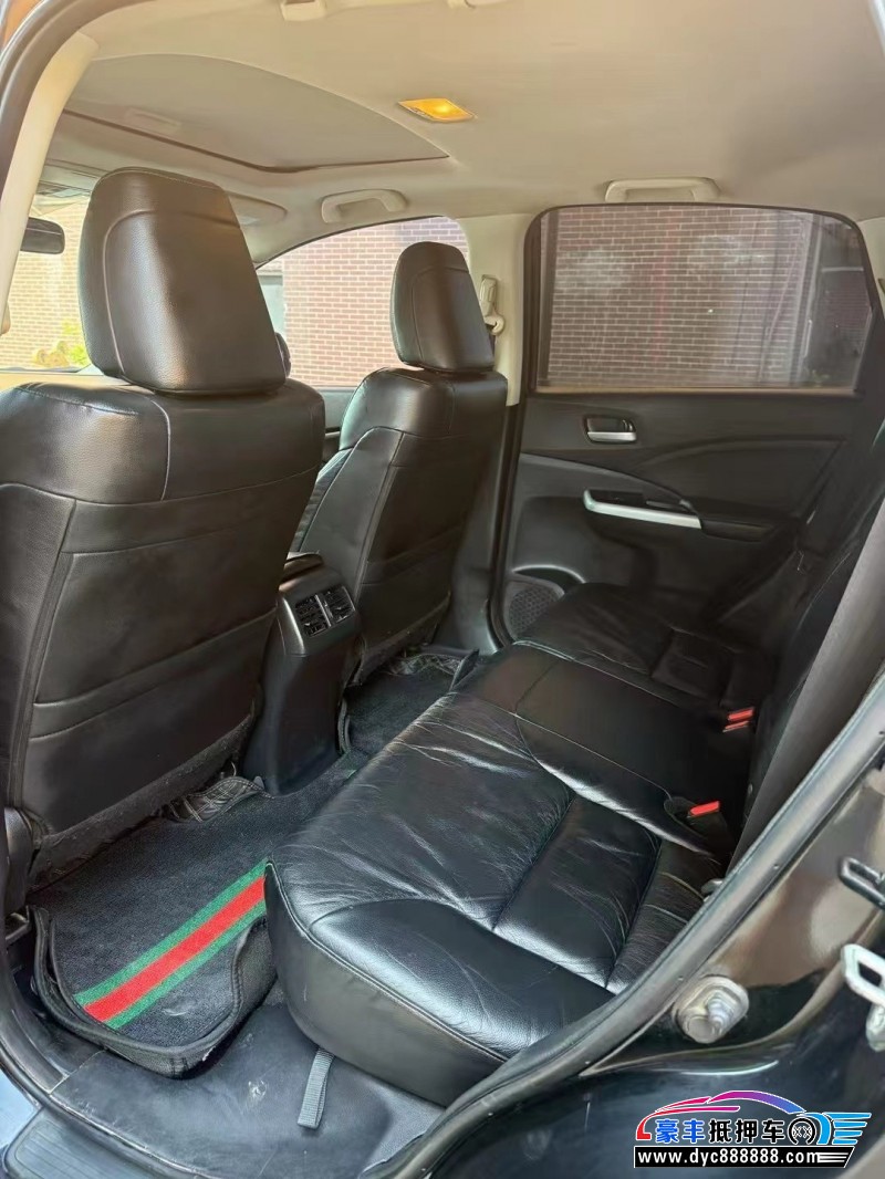 13年本田CR-V轿车抵押车出售