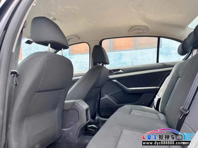 18年大众朗逸轿车抵押车出售