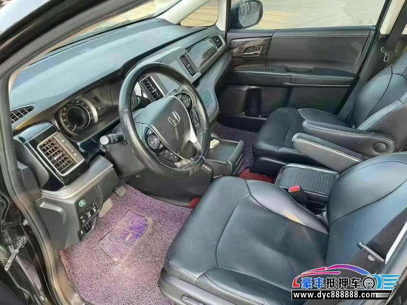 17年本田艾力绅轿车抵押车出售