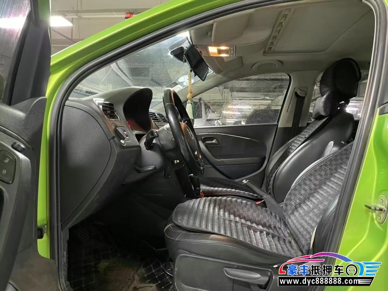 15年大众polo轿车抵押车出售