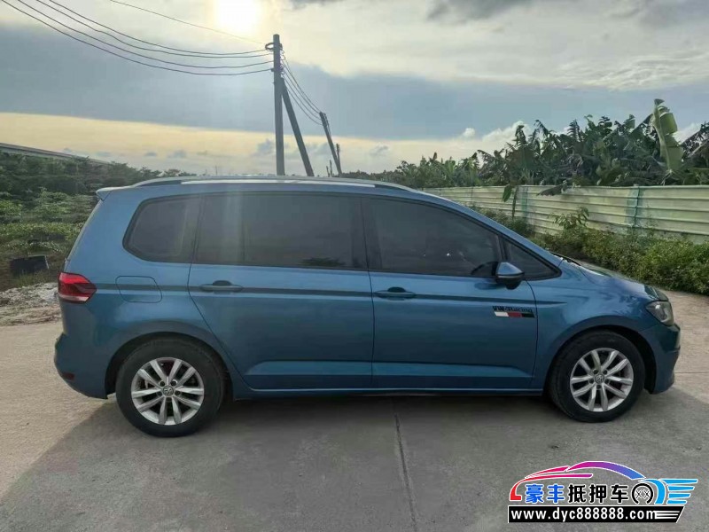 18年大众途安轿车抵押车出售