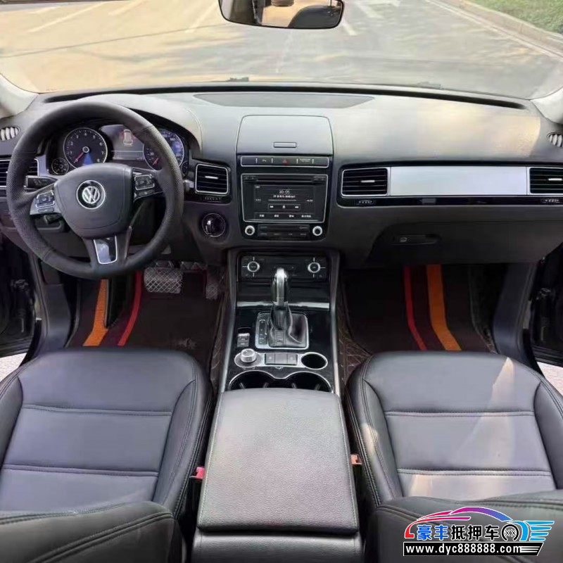 17年大众途锐轿车抵押车出售