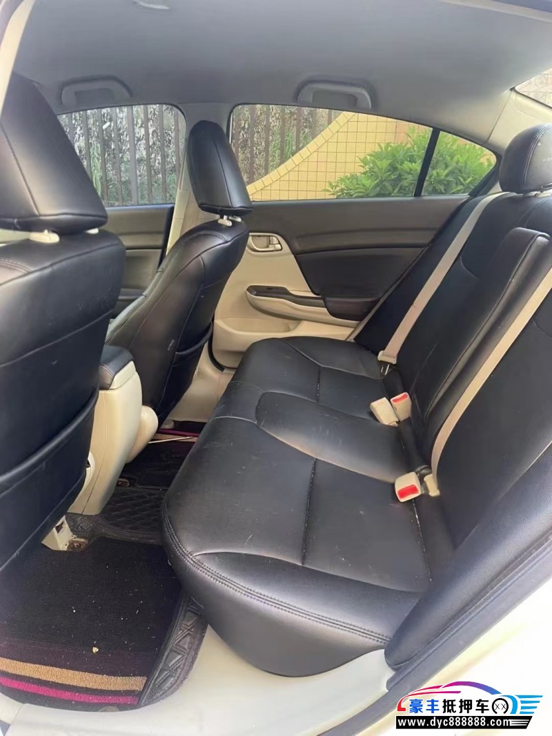 13年本田思域轿车抵押车出售