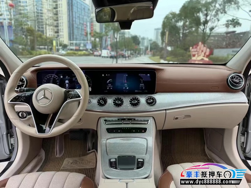 22年奔驰E轿车抵押车出售