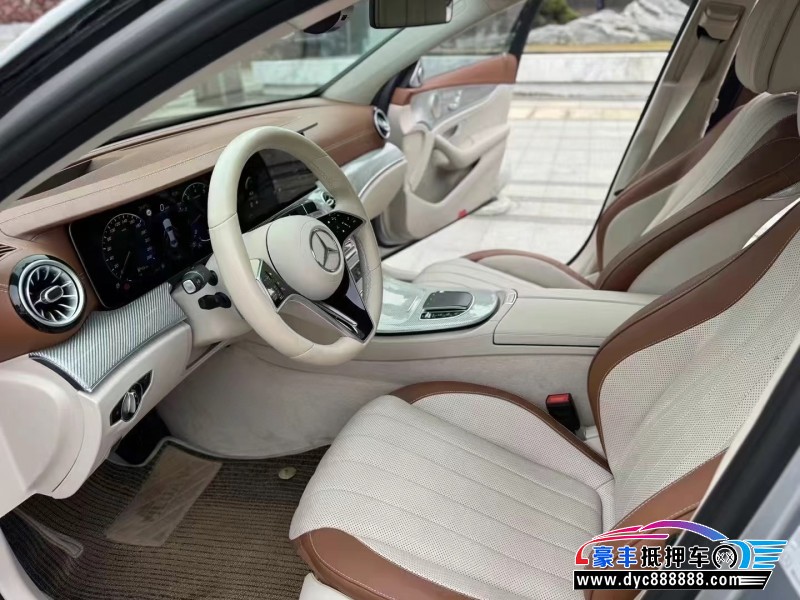 22年奔驰E轿车抵押车出售