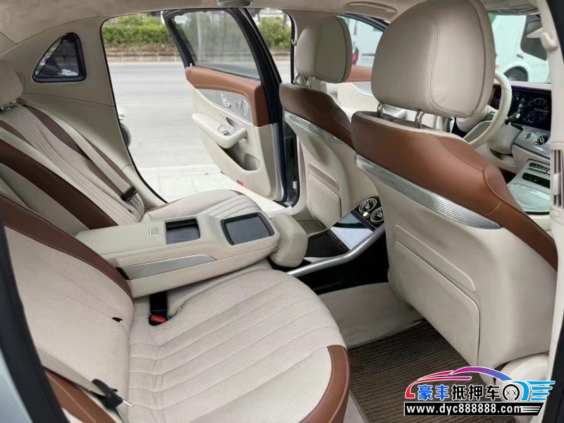 22年奔驰E轿车抵押车出售