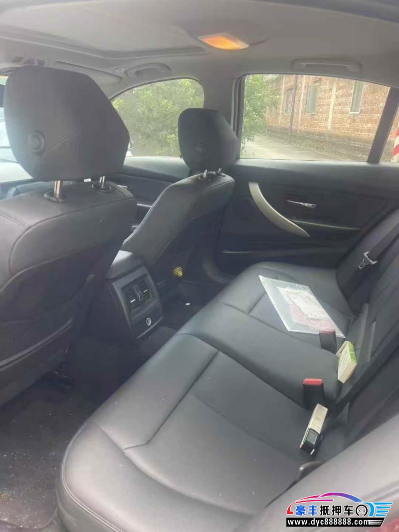 15年宝马3系轿车抵押车出售