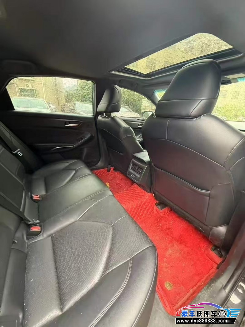 22年丰田亚洲龙轿车抵押车出售