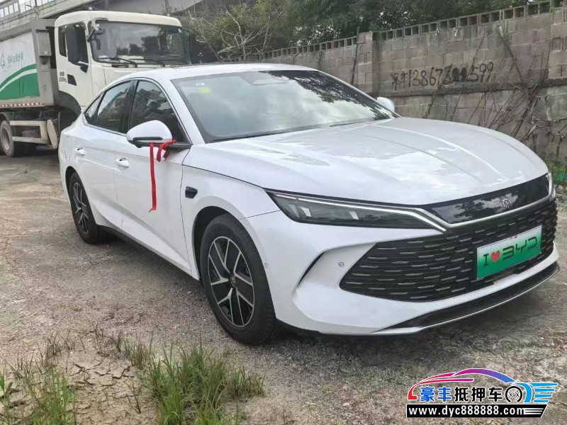 25年比亚迪秦轿车抵押车出售