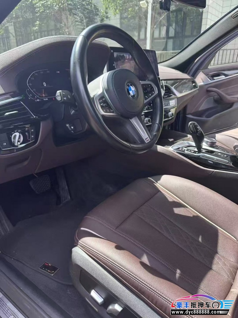 22年宝马5系轿车抵押车出售