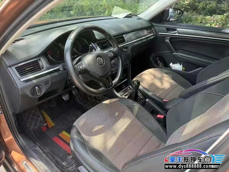 17年大众蔚领轿车抵押车出售