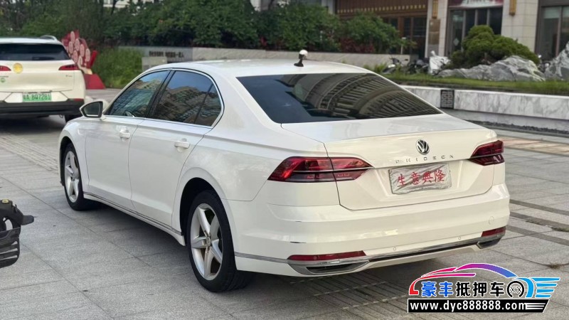 21年大众辉昂轿车抵押车出售