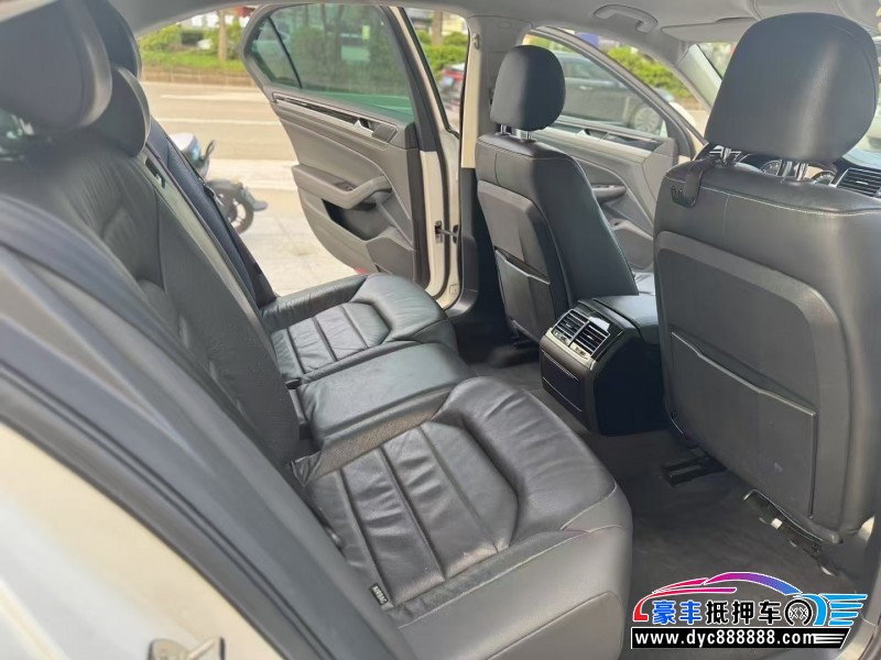 21年大众辉昂轿车抵押车出售